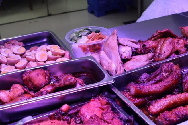 为什么一些学校的餐饮会出问题？(图1)