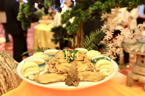 甘肃高台县：“工”办美食会越品越有味(图2)