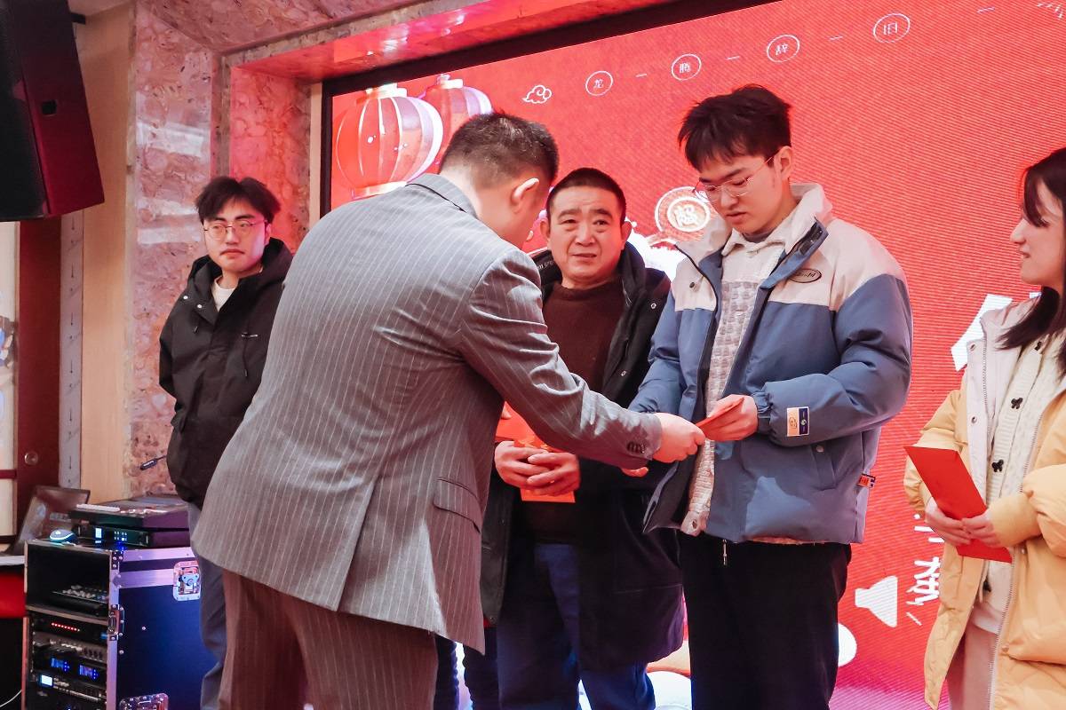 为什么现在的餐饮火锅店都普遍没什么生意？(图2)