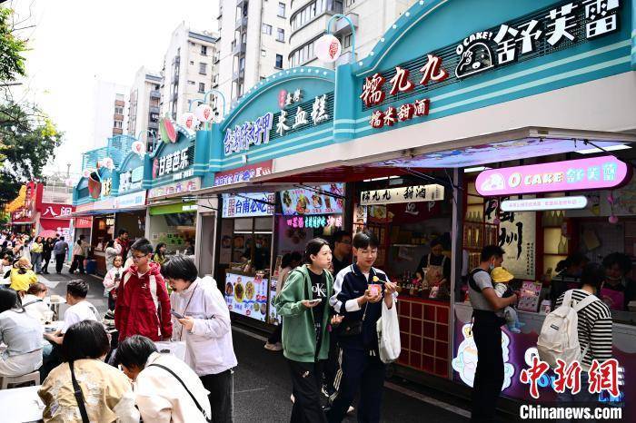 福州：原汁原味的台湾美食吸引民众(图2)