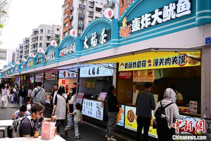 福州：原汁原味的台湾美食吸引民众(图4)
