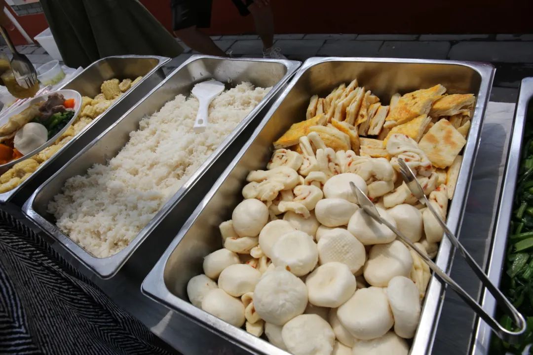 顺德菜馆上直播间面向网友传播美食文化